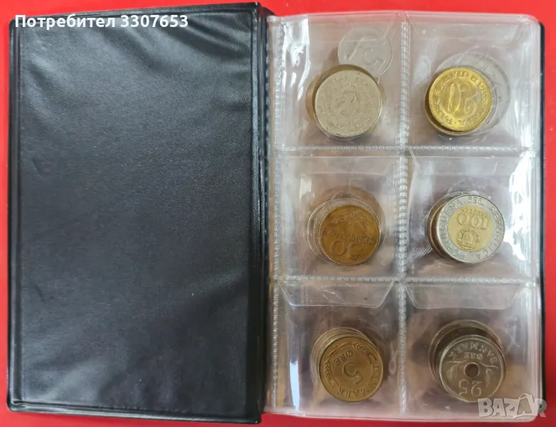 Колекция различни на вид монети в класьор 60 брОЯ, снимка 1