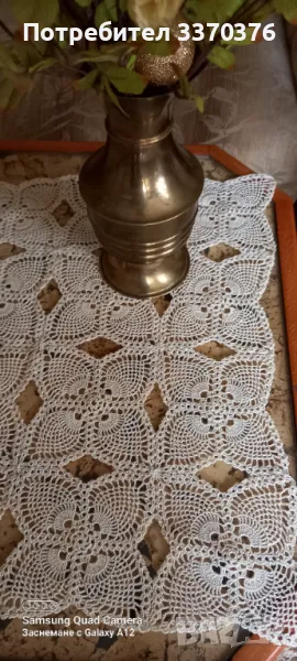 Ръчно плетена покривка за маса/тишлайфер, снимка 1