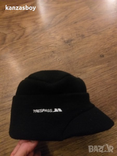 trespass - страхотна зимна шапка КАТО НОВА, снимка 1