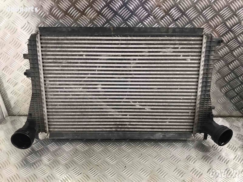 Интеркулер VW Passat 6 2.0TDI 140кс. 2007г., снимка 1