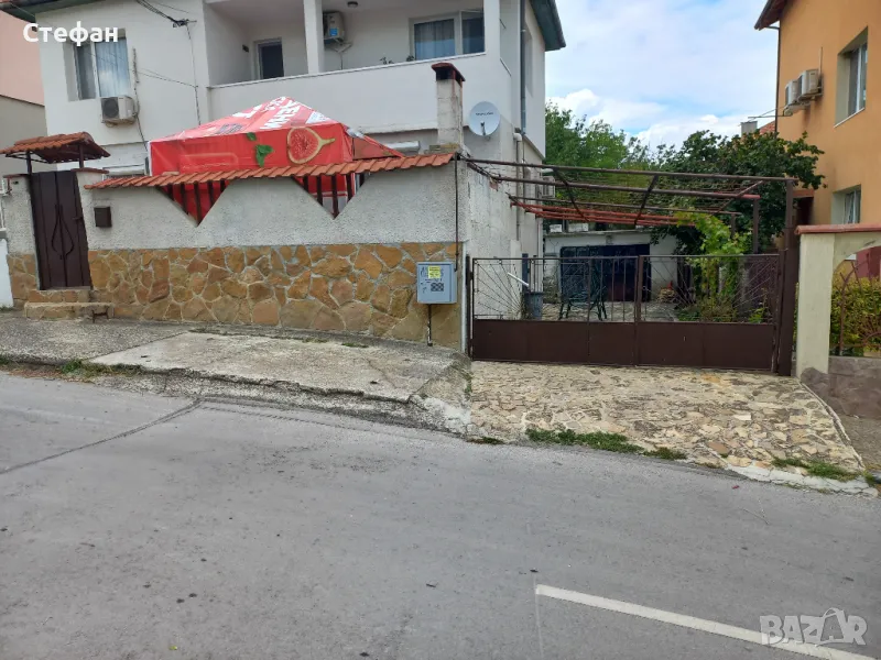 Продавам КЪЩА Етаж 1 гр. Аксаково Варна 165кв.м. 375кв Двор ЦЕНТЪР!, снимка 1