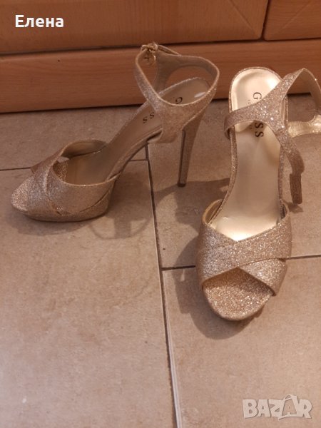 Guess чисто нови златни сандали, снимка 1