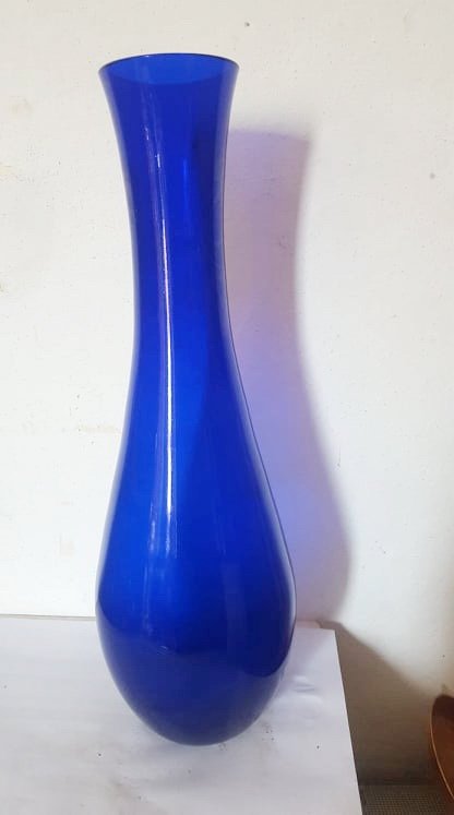 Голяма синя стъклена ваза в Антикварни и старинни предмети в гр. Разград -  ID33410962 — Bazar.bg
