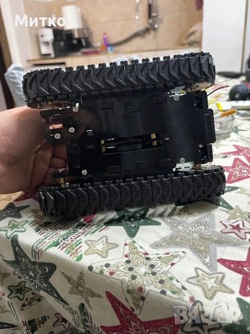 Комплект за интелигентен робот Adeept RaspTank WiFi за Raspberry Pi, снимка 4 - Друга електроника - 52922672