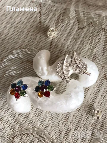 Сребърни обеци с цирконии цвете/ листа проба 925 