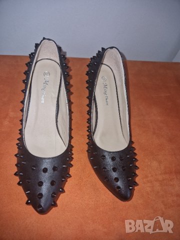 Дамски обувки 39 с токчета, черни с червена подметка, чисто нови, снимка 1 - Дамски обувки на ток - 43321841