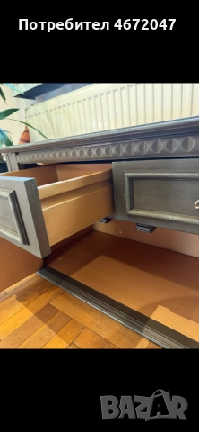 Продавам нощни шкафчета и тоалетка, снимка 3 - Шкафове - 52693790