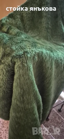 Продавам два зелени губера.