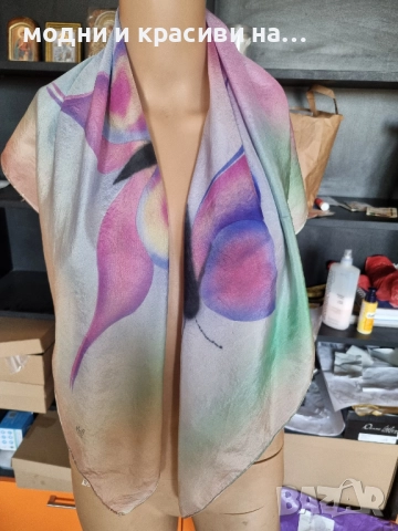 Копринен шал с десен пеперуди, снимка 8 - Шалове - 52430770