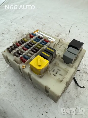 Вътрешно бушонно табло H2 за Ford Focus, Форд Фокус, снимка 3 - Части - 48729664