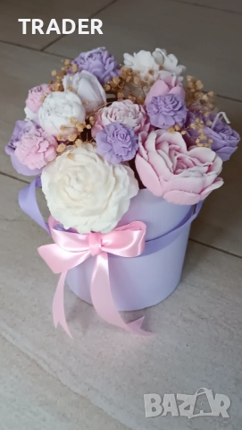 Букет от ароматни соеви свещи под формата на цветя, снимка 2 - Други - 38844787