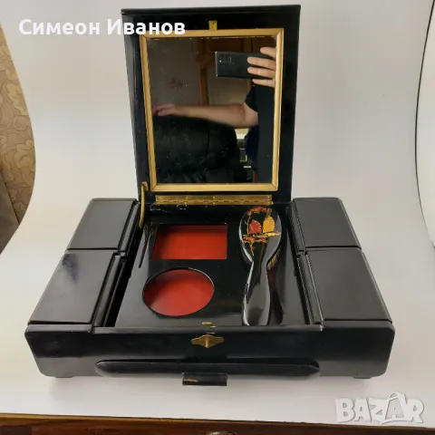 Стара виетнамска дървена кутия за гримове и бижута #5618  Има някои проблеми:  липсват две кутии и н, снимка 3 - Антикварни и старинни предмети - 47733829