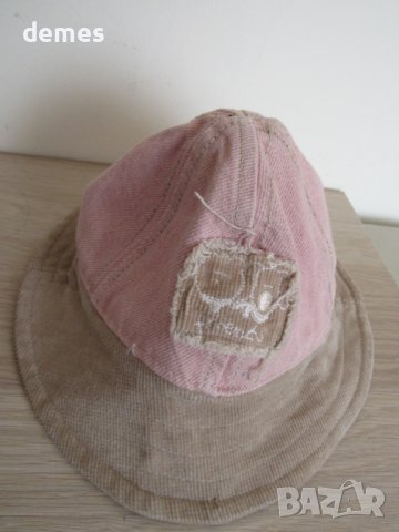 Шапка с периферия кадифе, цвят капучино, нова, снимка 2 - Шапки, шалове и ръкавици - 37918016