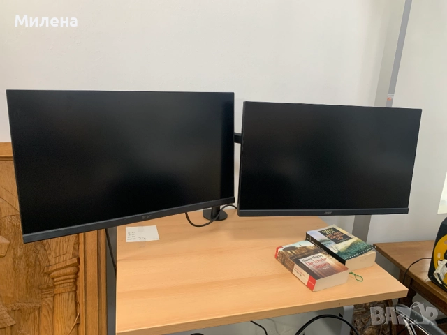 Два броя монитори ACER със стойка