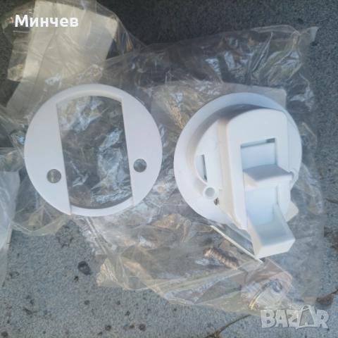 Заключваща брава за вратичка на  каравана , снимка 3 - Къмпинг мебели - 51796067