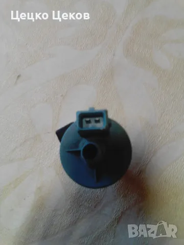 Канистър и клапан за Фолксваген Венто, снимка 3 - Части - 47742020