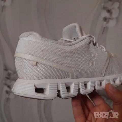 маратонки On Running Cloud v2 All White номер 40 ,5, снимка 4 - Маратонки - 47721793