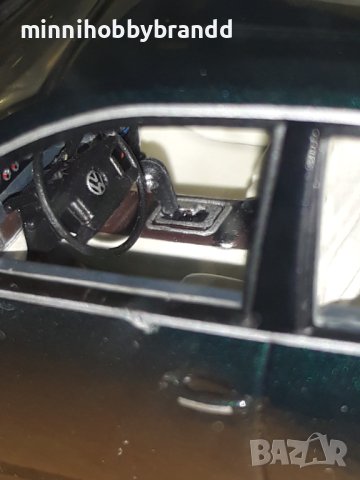 Volkswagen Touareg 1.43 V 10 TDI Green petrolium Minichamps., снимка 8 - Колекции - 40389103