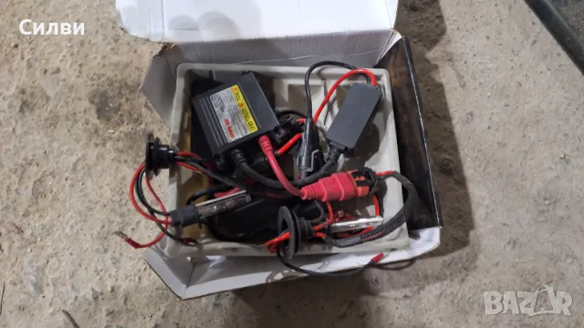 Ксенон пълен комплект за автомобил крушки кабели букси и 3 запалки крепежни елементи и преходи