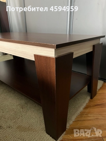 Дървена холна маса