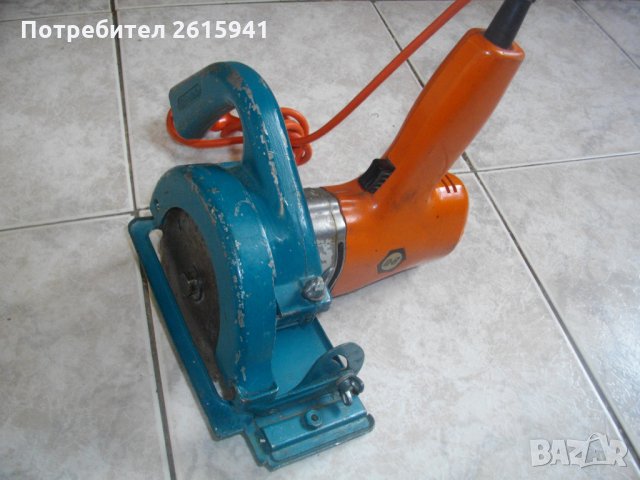 Ръчен Циркуляр-Бормашина-300 Вата-Английски-Блек Декер-Оригинал-Отличен-Старо Качество-Black Decker, снимка 3 - Други инструменти - 33087064