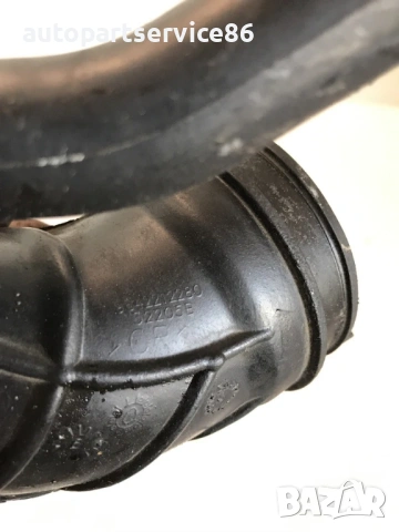 Маркуч - въздушен за Peugeot 1007 1.4 HDi (2006) 9642212280, снимка 3 - Части - 53535098