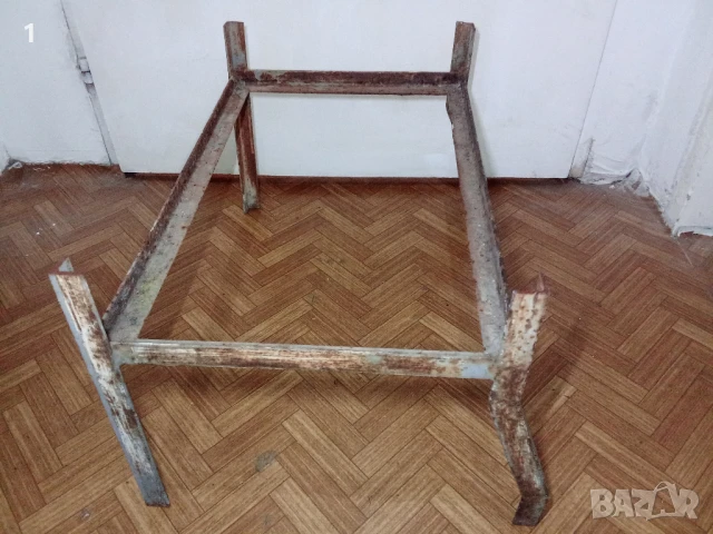 Метална стойка от винкел, снимка 2 - Други стоки за дома - 51126107