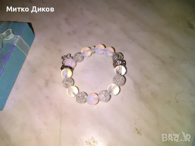 Нова гривна от камъни в подаръчна кутийка тип Сваровски, снимка 6 - Гривни - 47868366