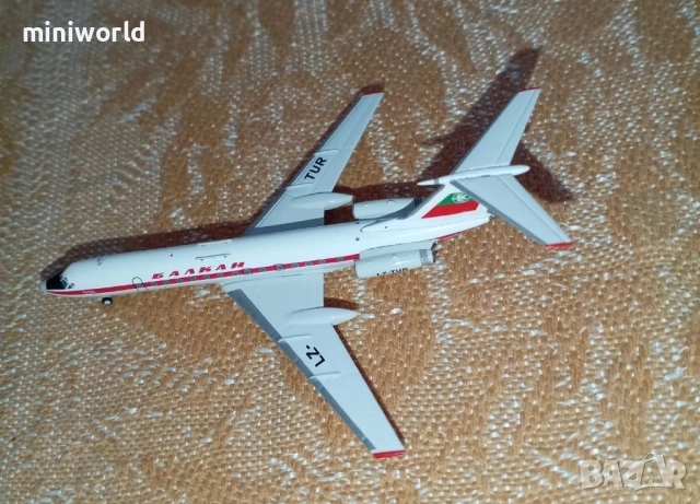 ТУ-134A Балкан Balkan Airlines LZ-TUR самолет - мащаб 1:400 нов в кутия, снимка 9 - Колекции - 51763055