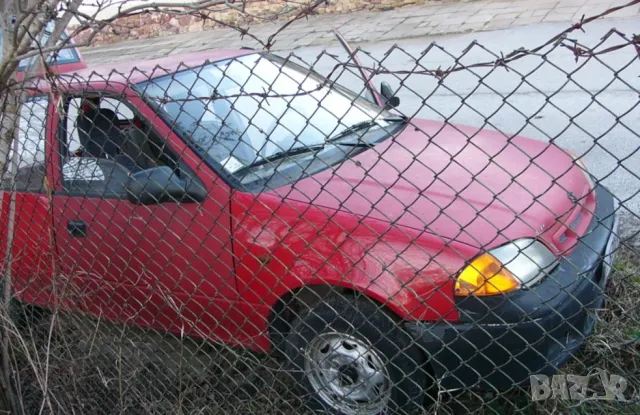 Автомобил СУЗУКИ Суифт 2 SUZUKI Swift II 1.0 Хечбек 4/5 врати 2000 г. за Части БАРТЕР, снимка 6 - Автомобили и джипове - 49802080