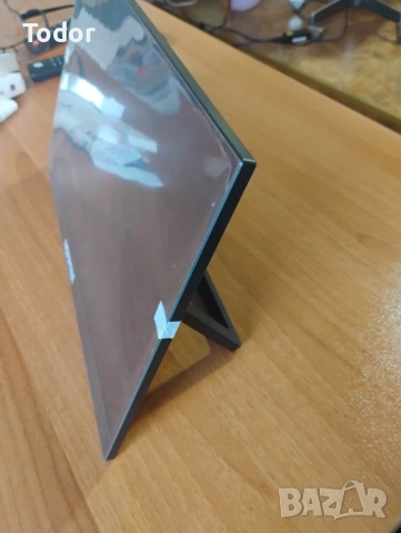 Монитор 15,6 инча, снимка 3 - Друго - 53461870