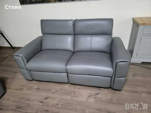 Сив кожен комплект дивани две двойки с електрически релакс механизъм, снимка 3 - Дивани и мека мебел - 48313571