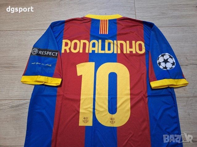 Футболна фланелка на Роналдиньо #Барселона #ретро модел!, снимка 2 - Футбол - 52547652