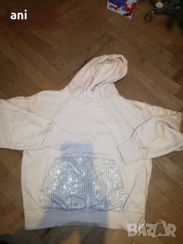 суитчер с клин, снимка 2 - Детски анцузи и суичери - 43643967