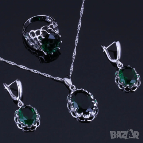 Сребърен комплект обици, колие и пръстен със смарагди