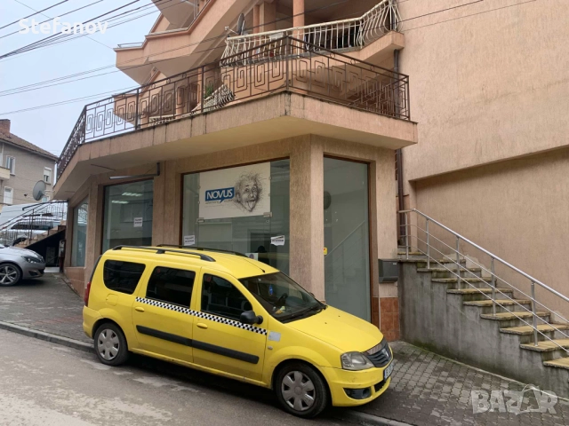 Продавам ТОП ИМОТ В ЦЕНТЪРА НА ВЕЛИКО ТЪРНОВО 115 квадрата помещение и тераса със същата квадратура , снимка 5 - Магазини - 52428350