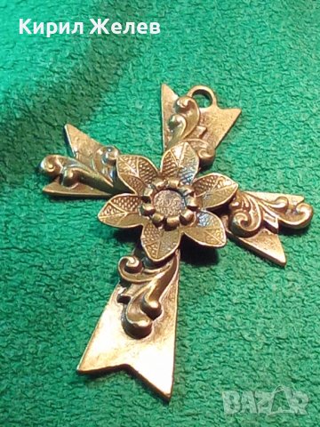 СТАР БРОНЗОВ ФЛОРАЛНО ОРНАМЕНТИРАН ГОЛЯМ НАГРЪДЕН КРЪСТ РЯДКА КРАСИВА ИЗРАБОТКА 24894, снимка 13 - Антикварни и старинни предмети - 34561183