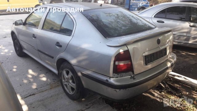Шкода Октавия  1,6 i, 98 г НА ЧАСТИ, снимка 3 - Автомобили и джипове - 26529567