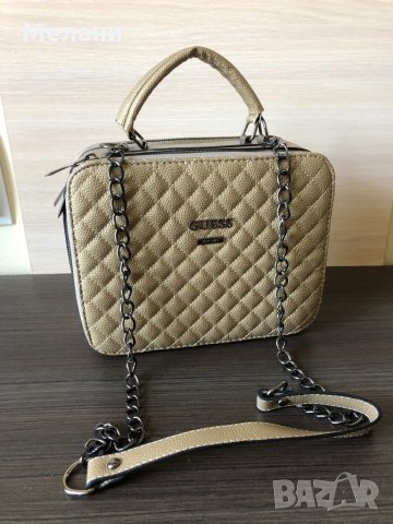 Намалена цена ! Нова Златиста дамска чанта Guess нова, снимка 6 - Чанти - 33375458