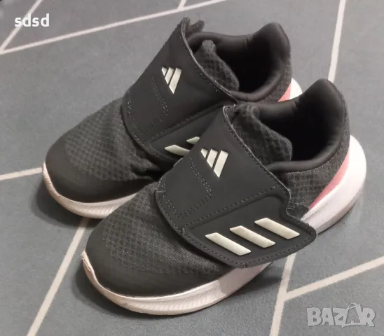 Детски маратонки Адидас, снимка 2 - Детски маратонки - 47356157