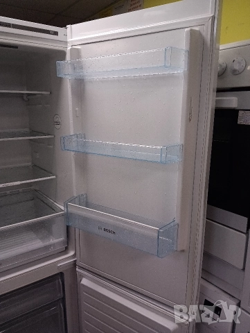 Като нов комбиниран хладилник с фризер Бош Bosch A+++ с две години гаранция!, снимка 7 - Хладилници - 52543947