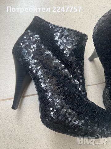 Обувки на паети, снимка 2 - Дамски обувки на ток - 40862977