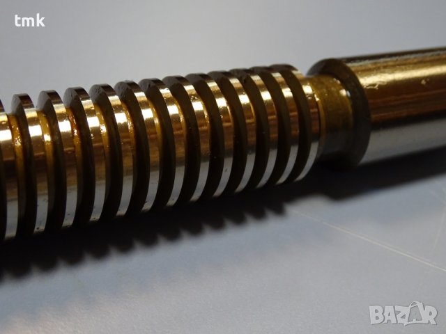 Винт с гайка за фреза Deckel L-530 ф26, снимка 4 - Резервни части за машини - 40131861