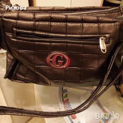 Продавам дамска чанта,нова,черна, снимка 3 - Чанти - 52238116