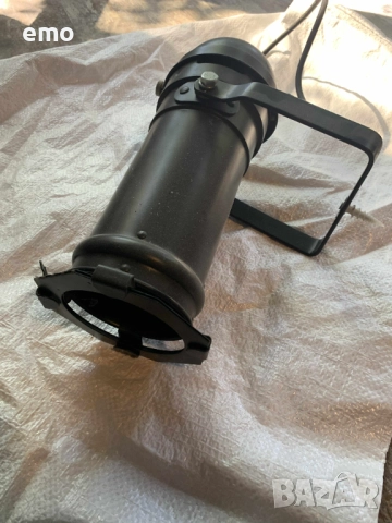 Таванни прожектори Алуминий.около 30,40 броя...бройката 40 лева, снимка 2 - Прожектори - 52334618