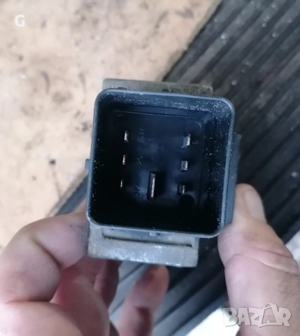 Реле подгревни Свещи 1.5DCI , снимка 3 - Части - 52586254