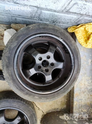 Продавам джанти с гуми+подарък