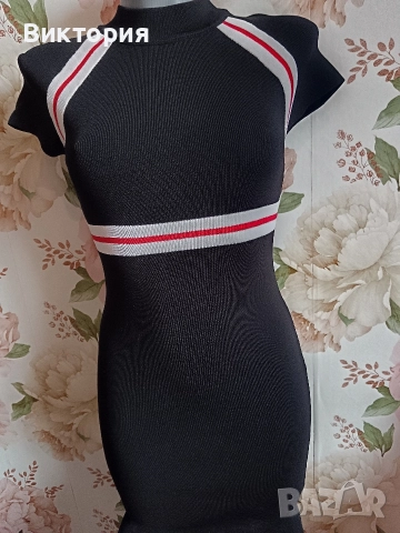 еластична рокля 