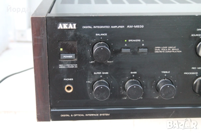 Усилвател ''Akai AM-M939'' , снимка 14 - Ресийвъри, усилватели, смесителни пултове - 51795568