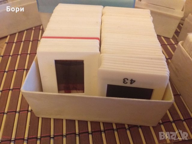 Нови цветни диапозитиви пластмасова рамка, снимка 12 - Плейъри, домашно кино, прожектори - 28068758